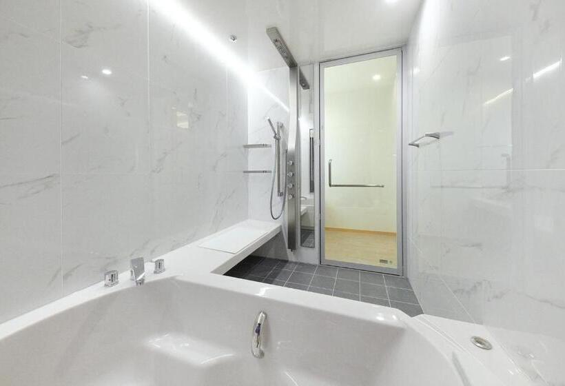 جناح جونيور مطلّ علي البحر, Third Ishigakijima