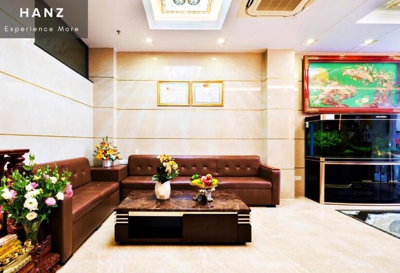 اتاق سوپریور, Hanz Son Mi Saigon