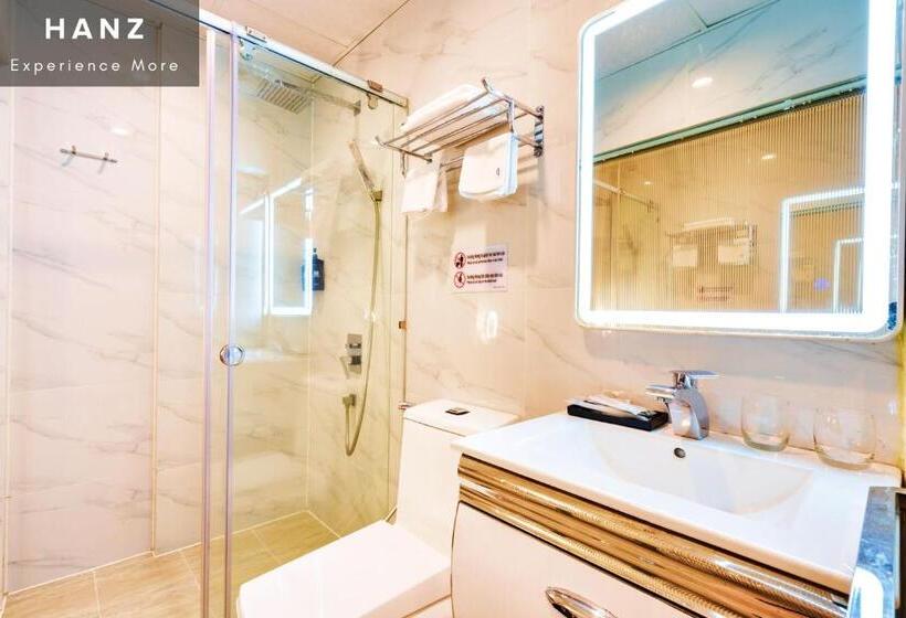 اتاق سوپریور, Hanz Son Mi Saigon