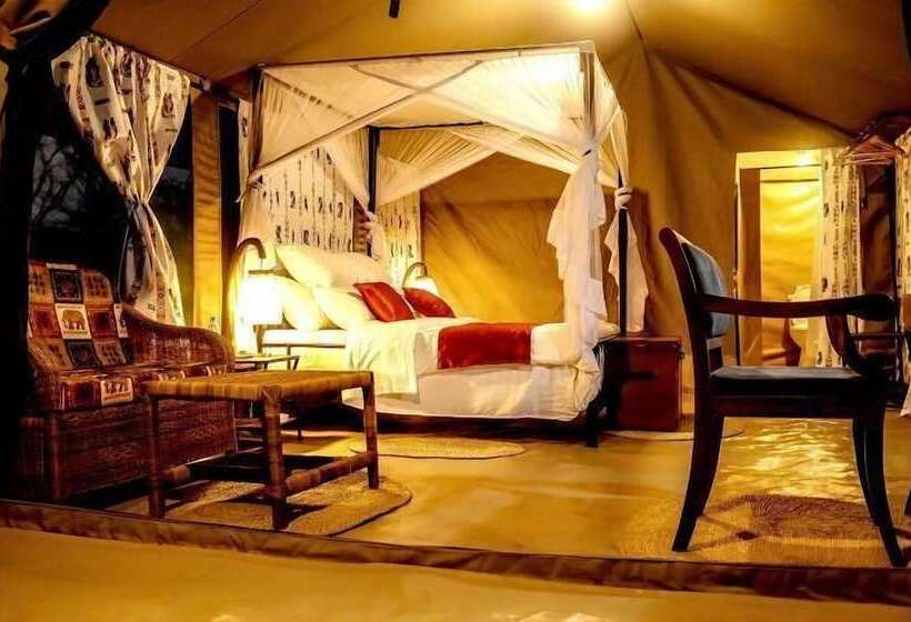 Deluxe Tent, Osinon Camps & Lodges