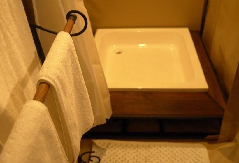 Deluxe Tent, Osinon Camps & Lodges