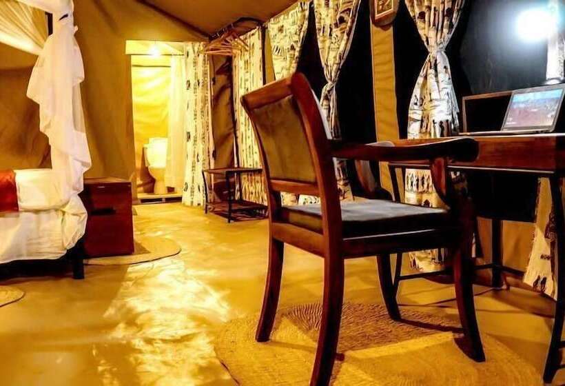 چادر با خدمات رفاهی لوکس, Osinon Camps & Lodges