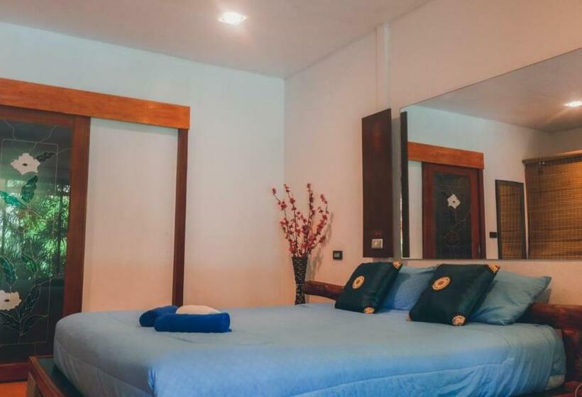 スタンダードルーム, Passion Nai Harn