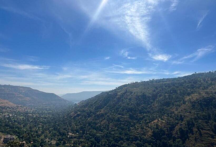 חדר דחוקס עם מיטת קינג, Kalasita