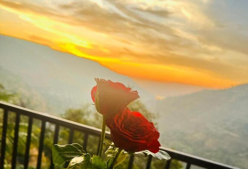 חדר דחוקס עם מיטת קינג, Kalasita