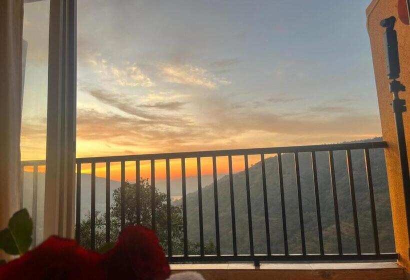 חדר סטנדרט עם מיטת קינג, Kalasita