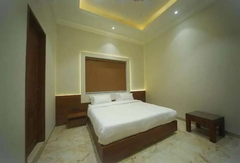 اتاق استاندارد, Ratna Vilas Palace