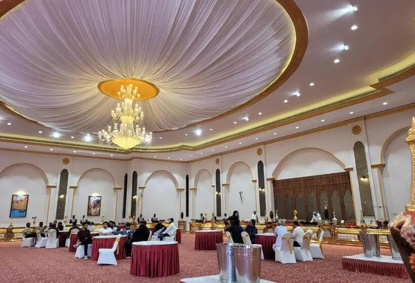 اتاق لوکس, Ratna Vilas Palace