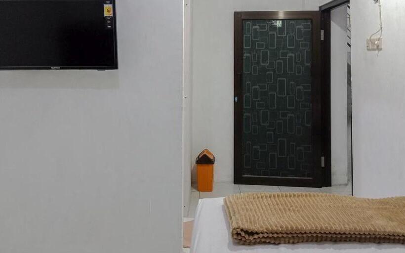 Номер Economy, Citra Green House Syariah Near Universitas Tulungagung