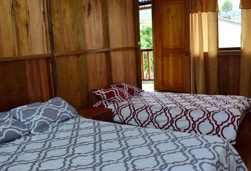 スタンダードルーム, Hostal Los Farolitos