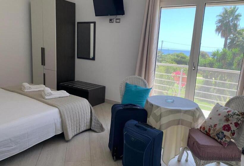 디럭스 테라스 룸 바다 전망, Villa Katy Salento