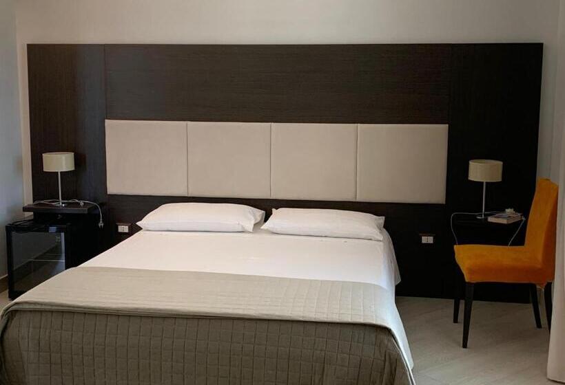 Standard Triple Room with Terrace, Villa Katy Salento