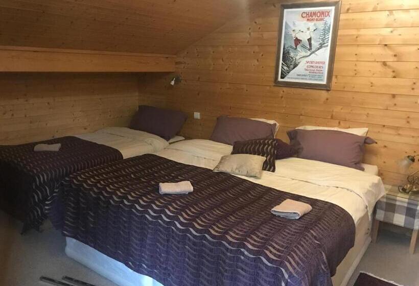 חדר סטנדרטי לשלושה עם נוף, Chalet Esprit