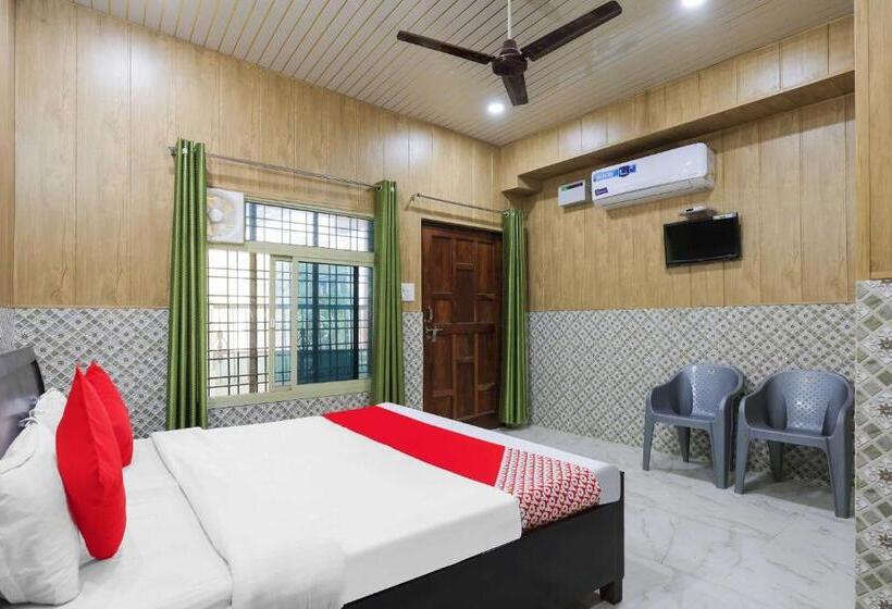 スタンダードルーム, Oyo 85701 Chitrarth And Party Lawn