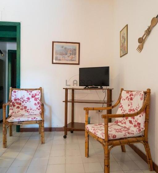 آپارتمان 1 خوابه با چشم‌انداز, Residenza Crivo