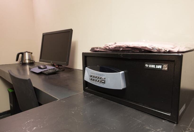 Номер Стандарт, Adlige