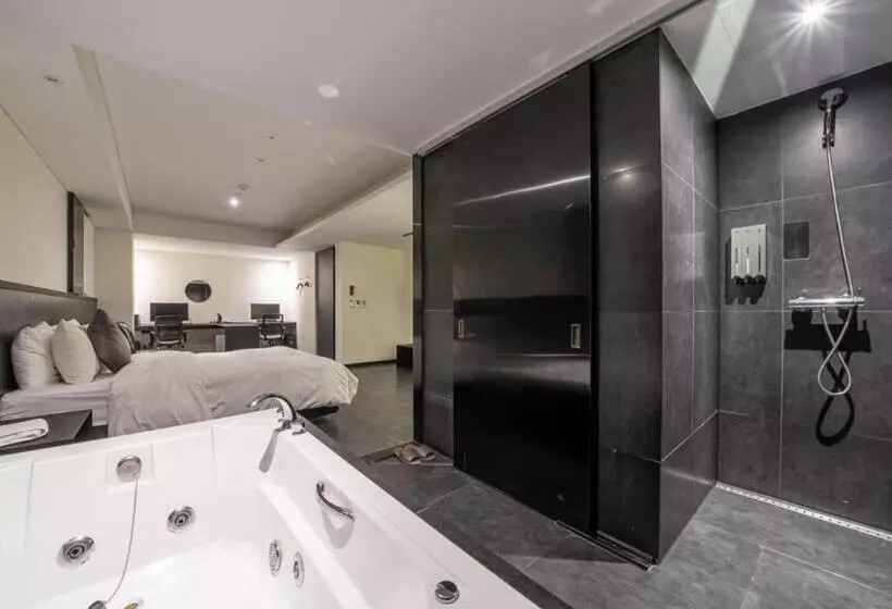 Premium Room, Adlige