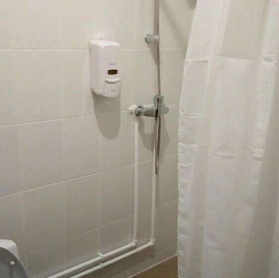 エコノミールーム, Berison Hudyakova