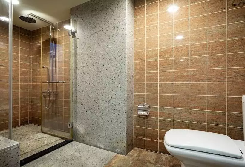 اتاق خانوادگی, Byeyer Hotel Hualien
