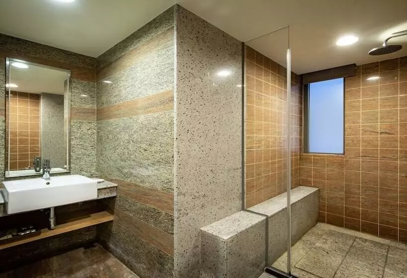 اتاق خانوادگی, Byeyer Hotel Hualien