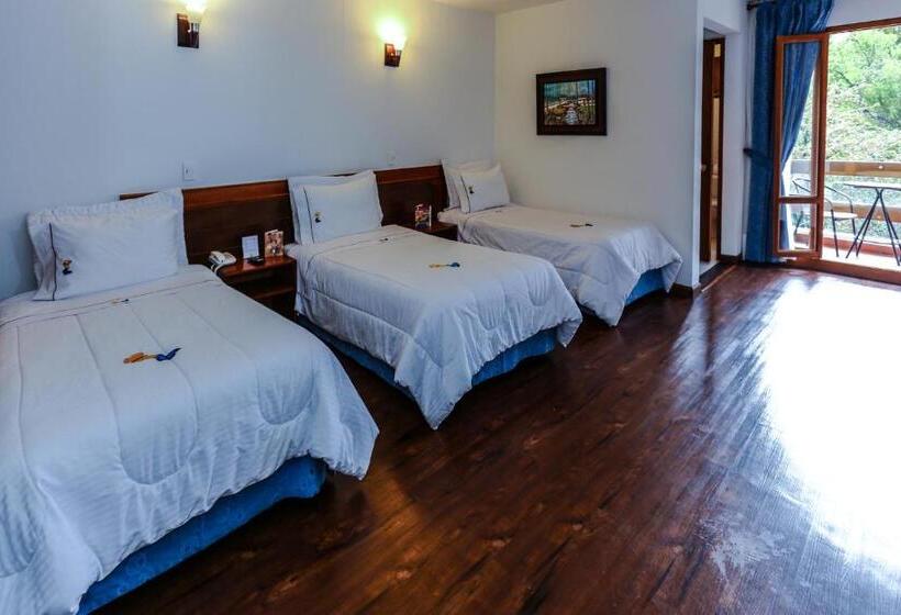 标准三人间, Casa De Los Fundadores