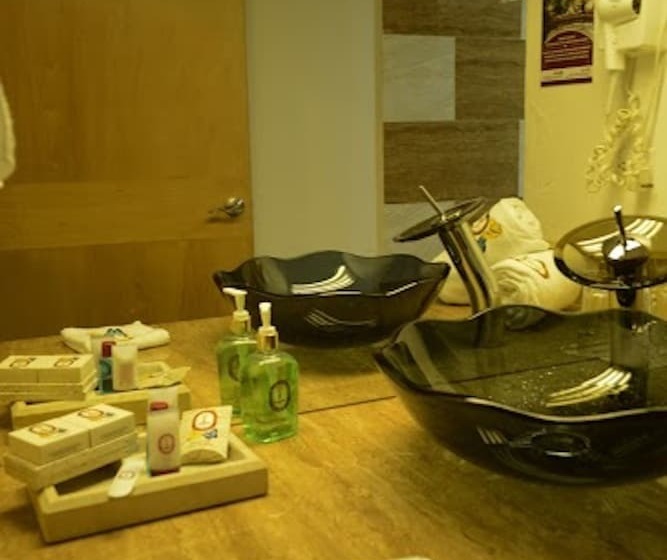 Номер Стандарт, Casa De Los Fundadores