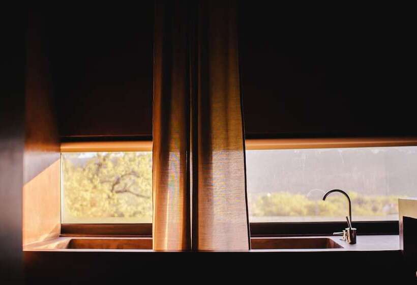 غرفة قياسية, Cooking And Nature  Emotional