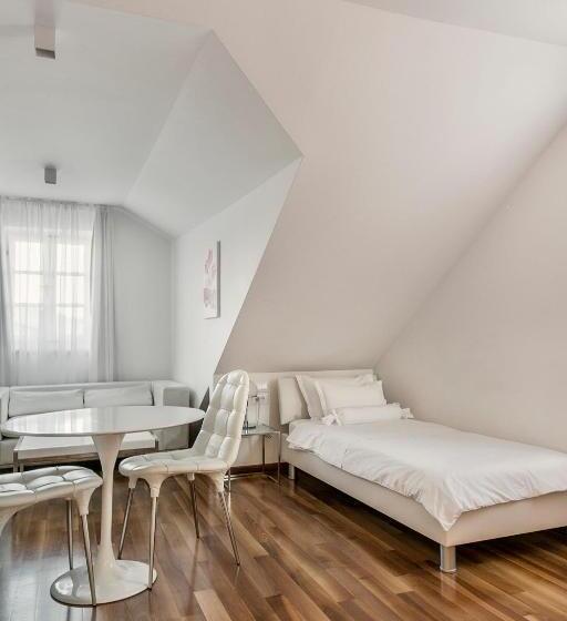 Superior Studio, Divota Apartment