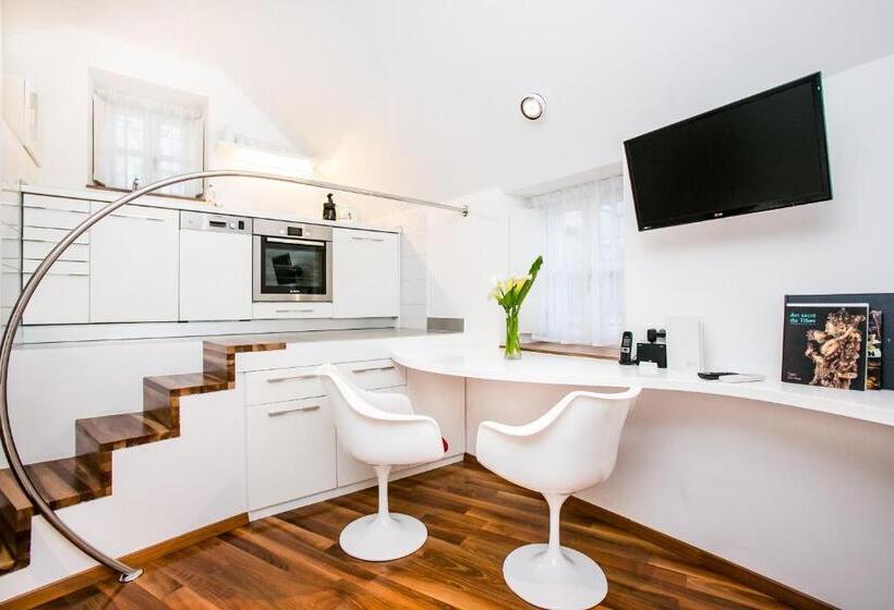 Номер Дюплекс, Divota Apartment