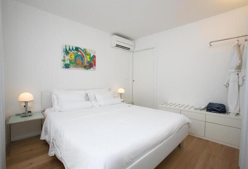 Номер Дюплекс, Divota Apartment
