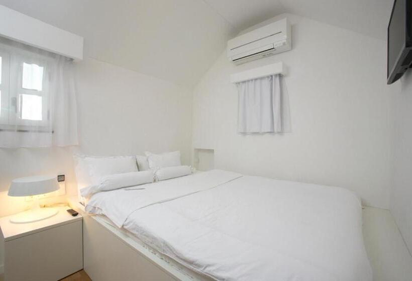 Вилла Deluxe 3 Спальни, Divota Apartment
