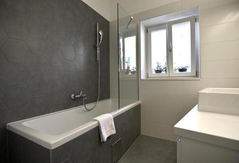 Comfort Værelse, Divota Apartment