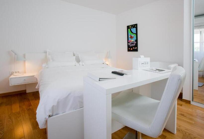 Номер Basic с Балконом, Divota Apartment
