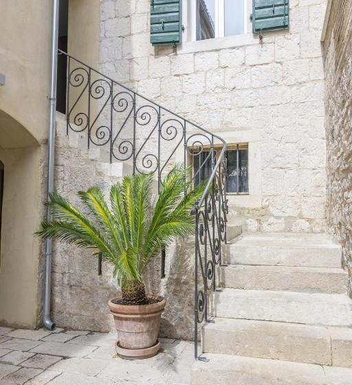 Deluxe Værelse, Divota Apartment