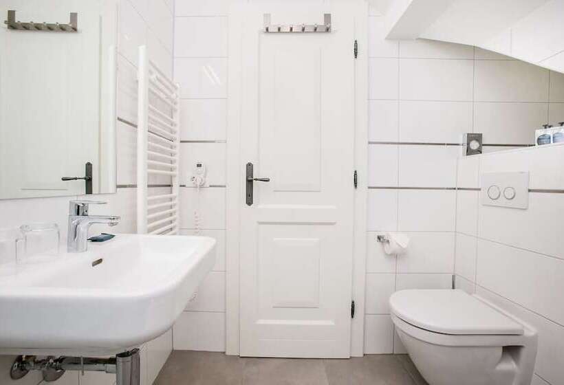 Superior Studio, Divota Apartment