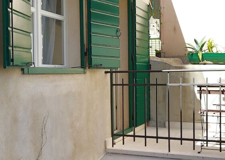 Номер Basic с Балконом, Divota Apartment
