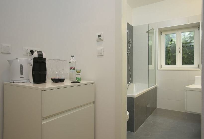 Comfort Værelse, Divota Apartment