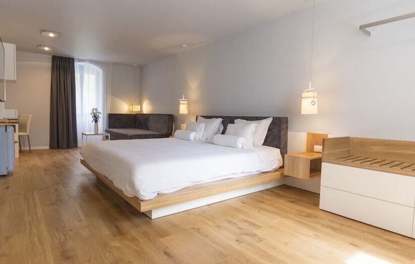 Deluxe Værelse, Divota Apartment