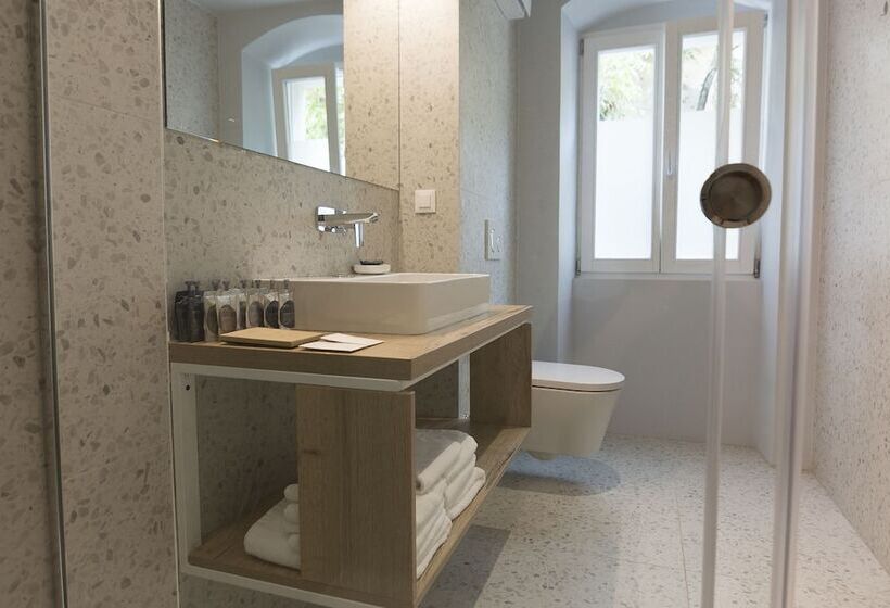 Deluxe Værelse, Divota Apartment