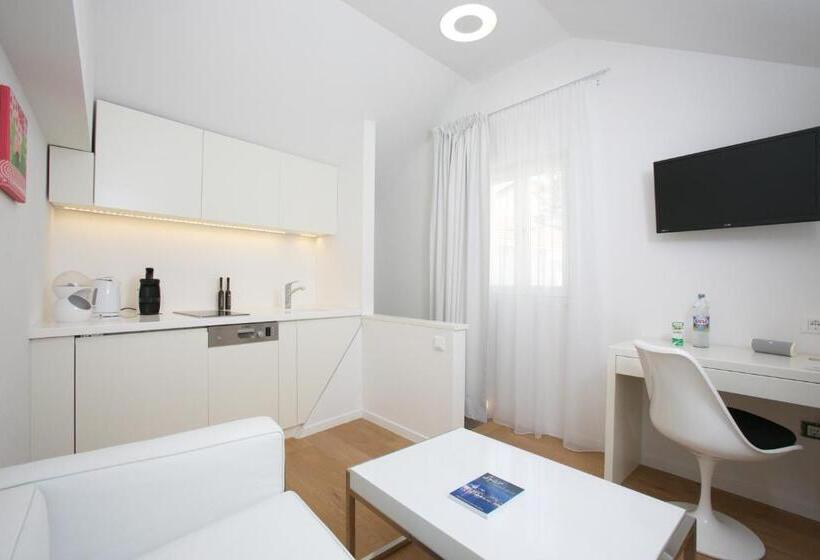 Duplex Værelse, Divota Apartment