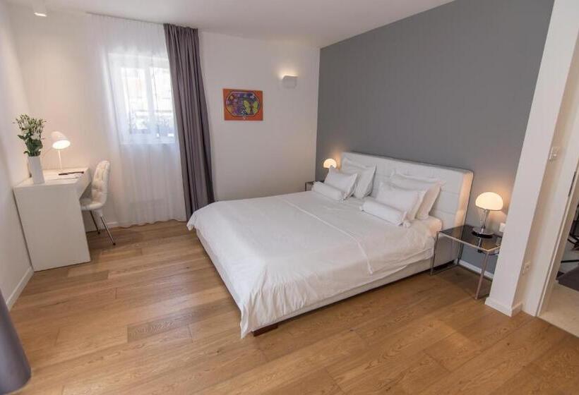 Comfort room with balcony, Divota Apartment