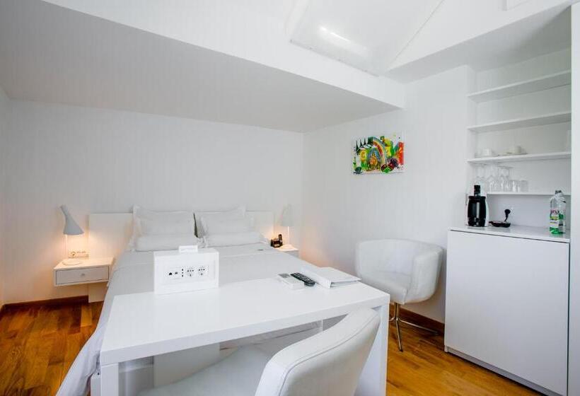 Basic Værelse, Divota Apartment