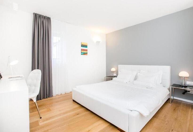 Comfort Værelse, Divota Apartment