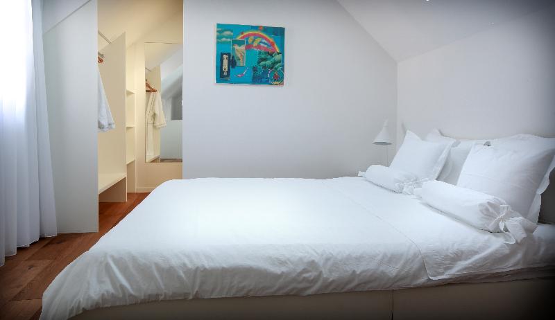 Deluxe Studio, Divota Apartment