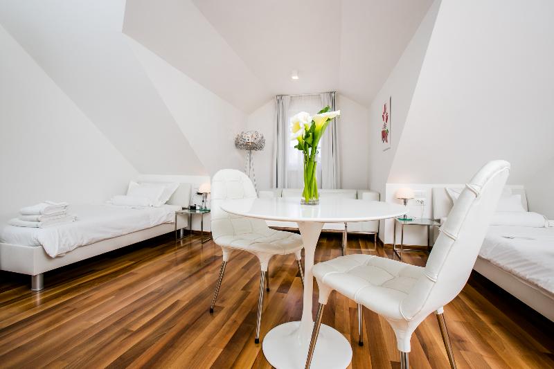 Superior Studio, Divota Apartment