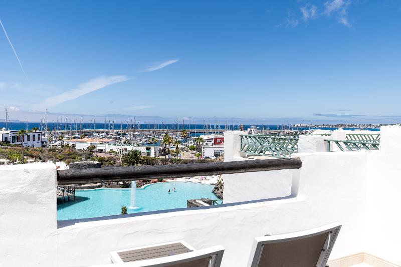 Deluxe Værelse m. Balkon, Divota Apartment