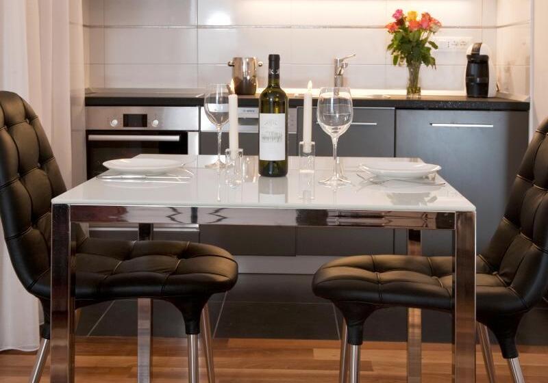 Standard Studio, Divota Apartment