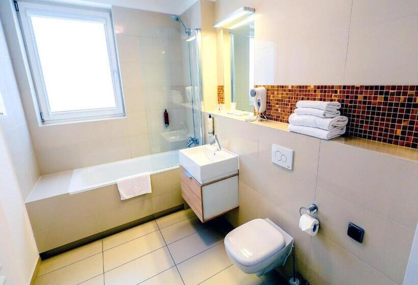 Апартаменты Комфорт 1 Спальня, Golden Tulip Międzyzdroje Residence