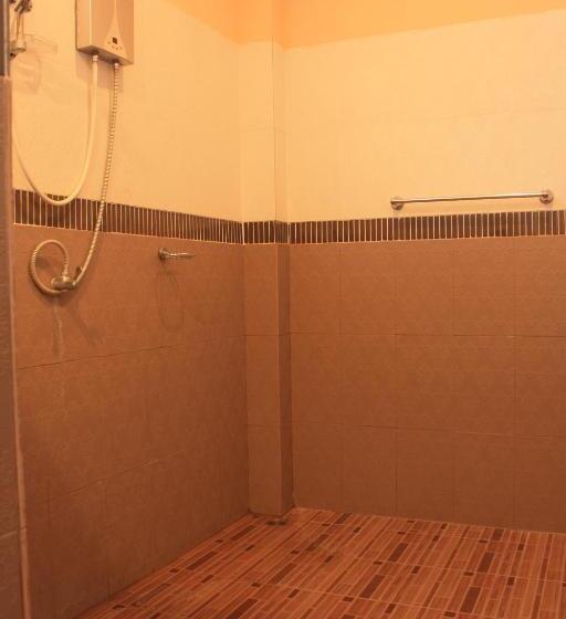 اتاق سه نفره دلوکس با چشم‌انداز دریا, Grand Sea Beach Resort