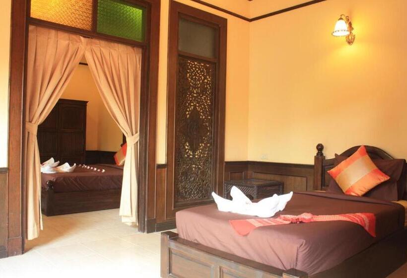 اتاق سه نفره دلوکس با چشم‌انداز دریا, Grand Sea Beach Resort